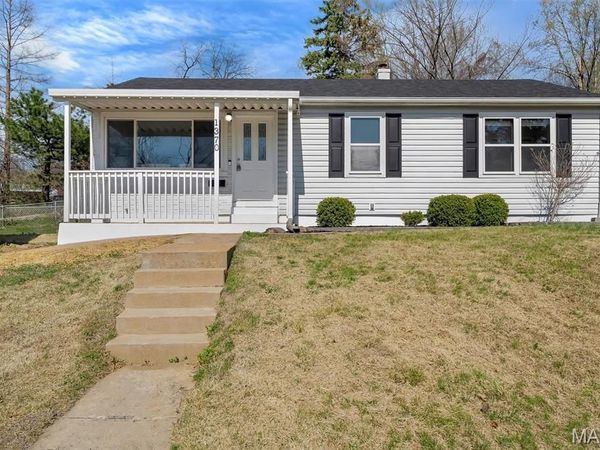 1370 Mobile Court, St Louis, MO 63139