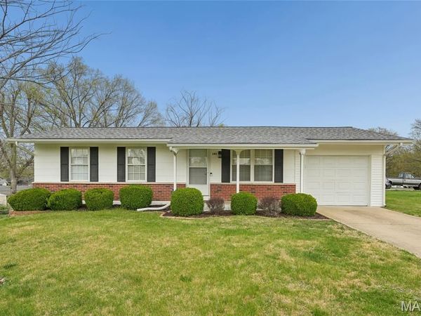 143 Burncoate Drive, Unincorporated, MO 63129
