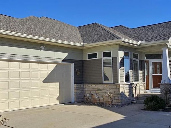 440 Grandview Drive, Waunakee, WI 53597