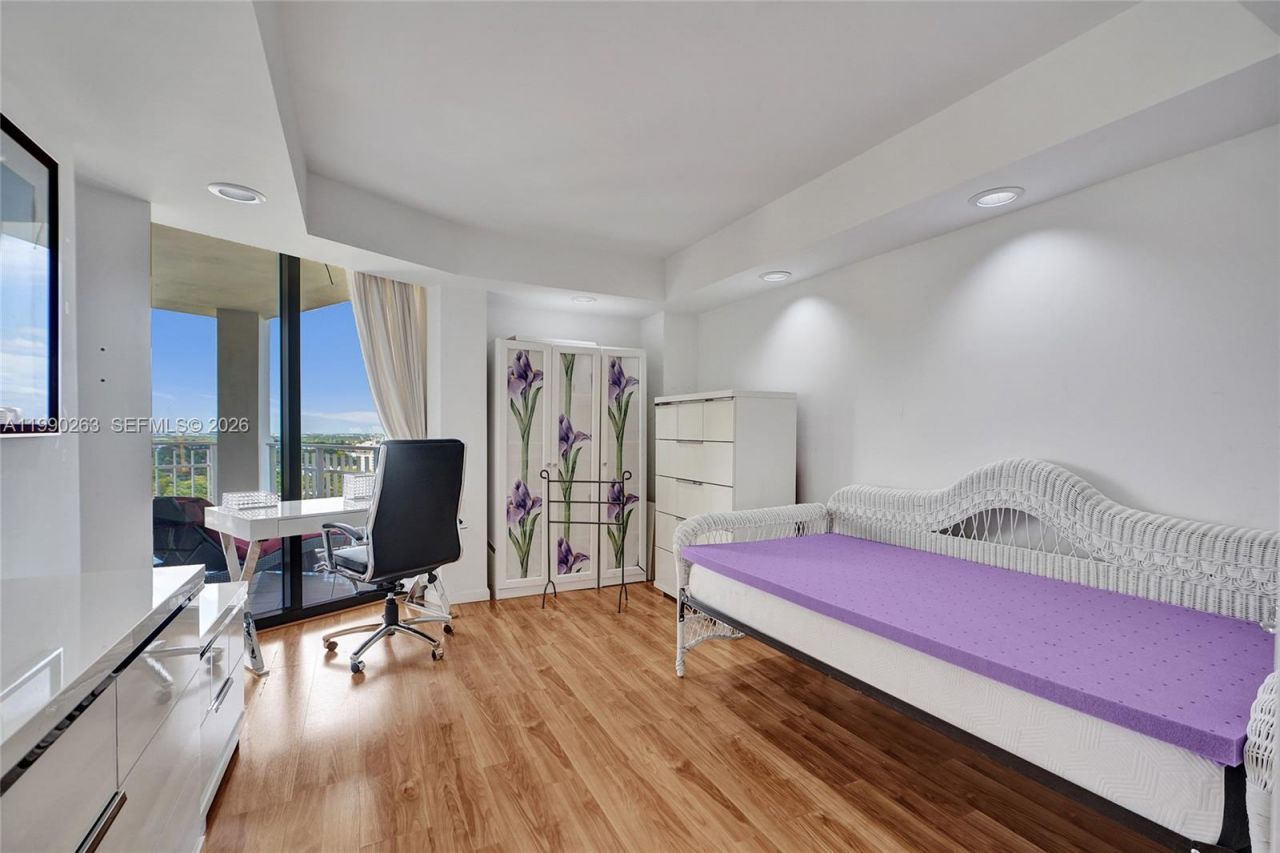 4000 Towerside Ter , Unit 2111, Miami, FL 33138 Photo