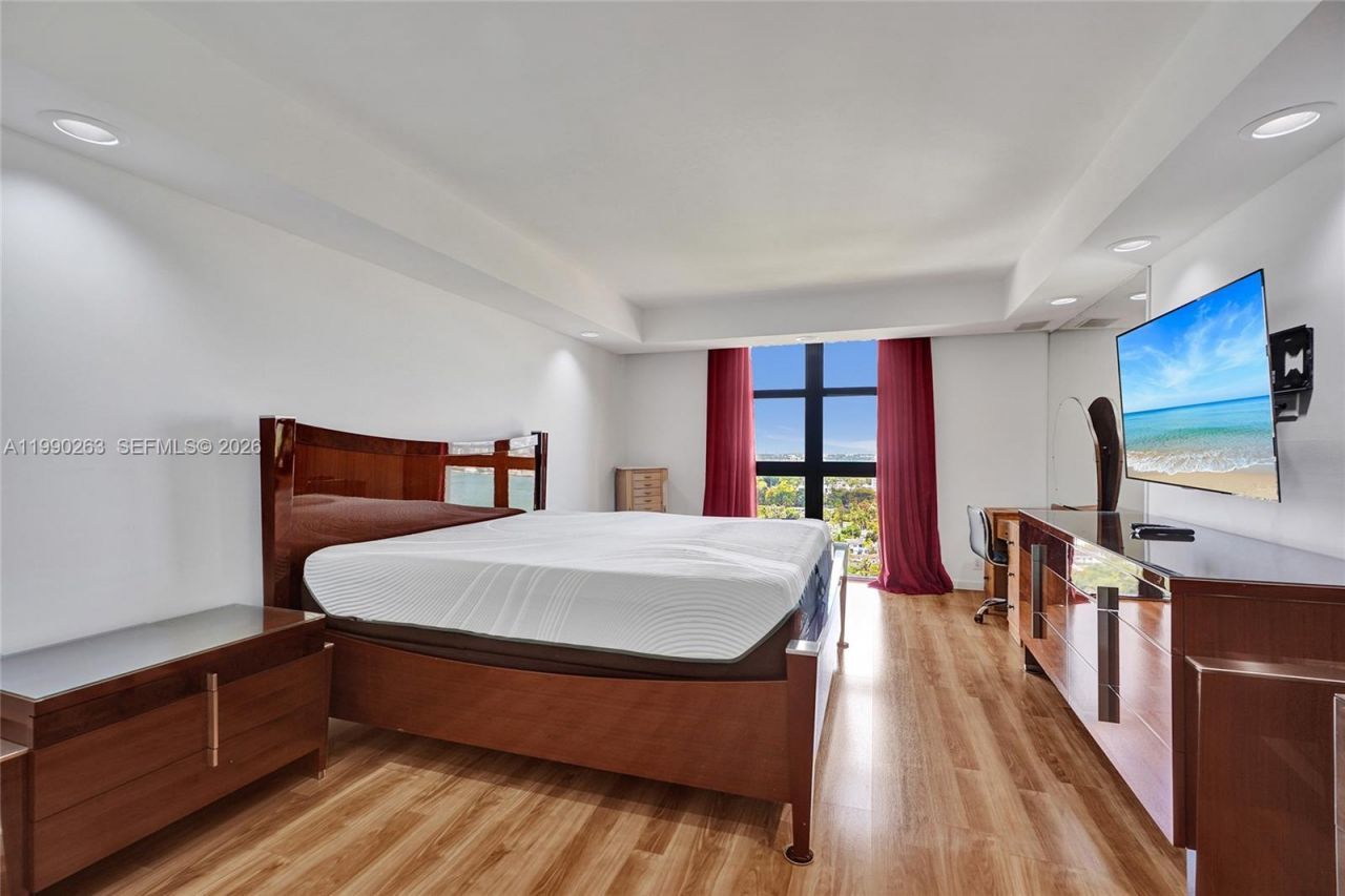 4000 Towerside Ter , Unit 2111, Miami, FL 33138 Photo