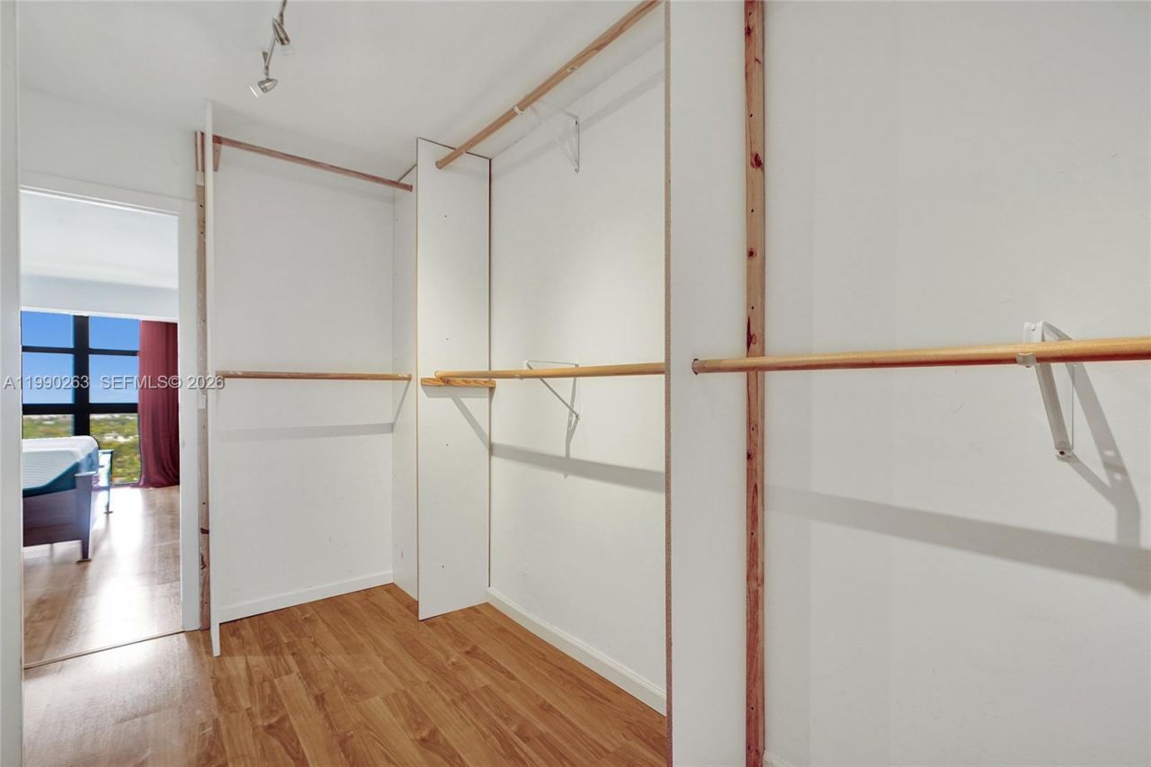 4000 Towerside Ter , Unit 2111, Miami, FL 33138 Photo