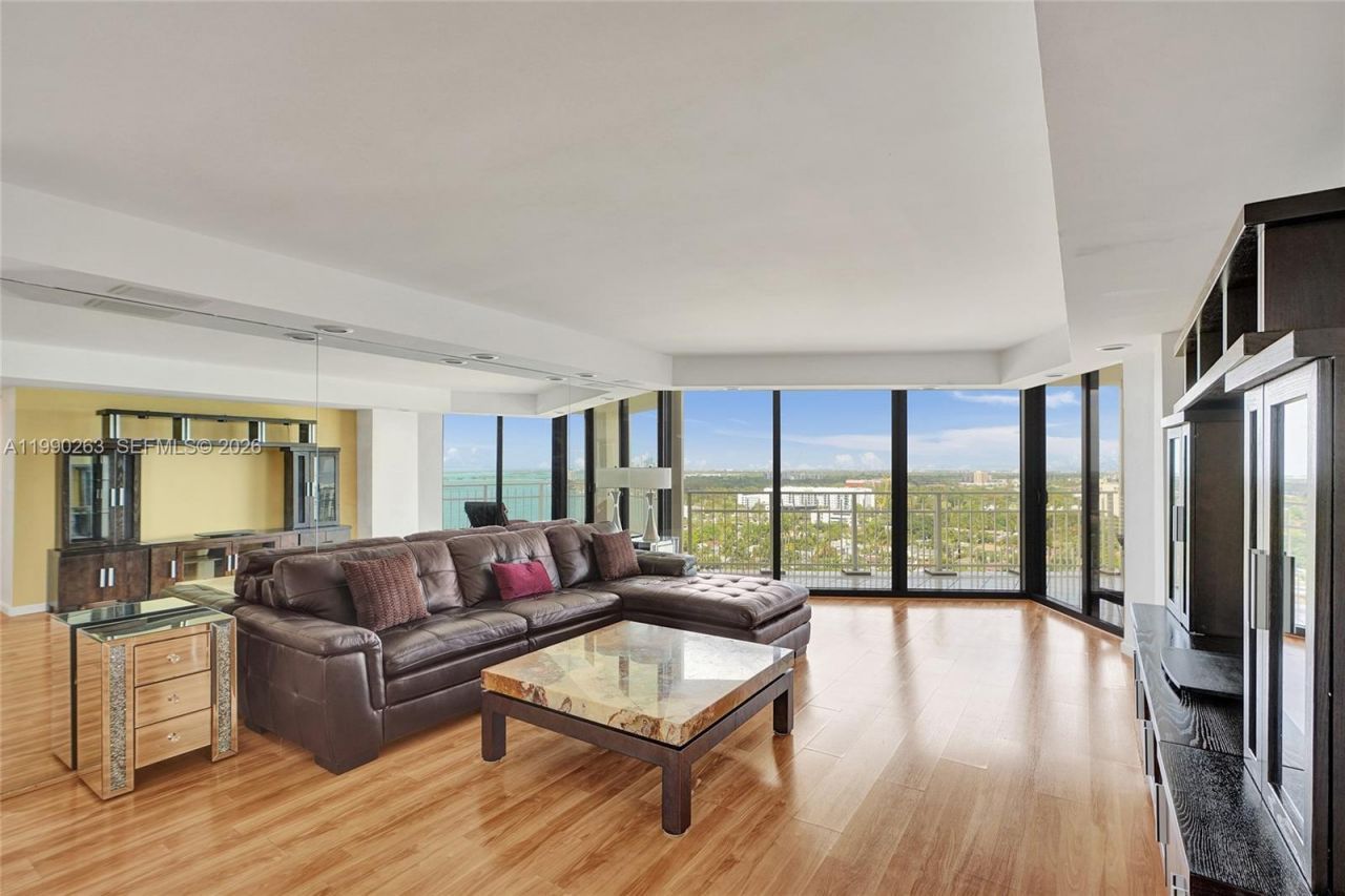 4000 Towerside Ter , Unit 2111, Miami, FL 33138 Photo