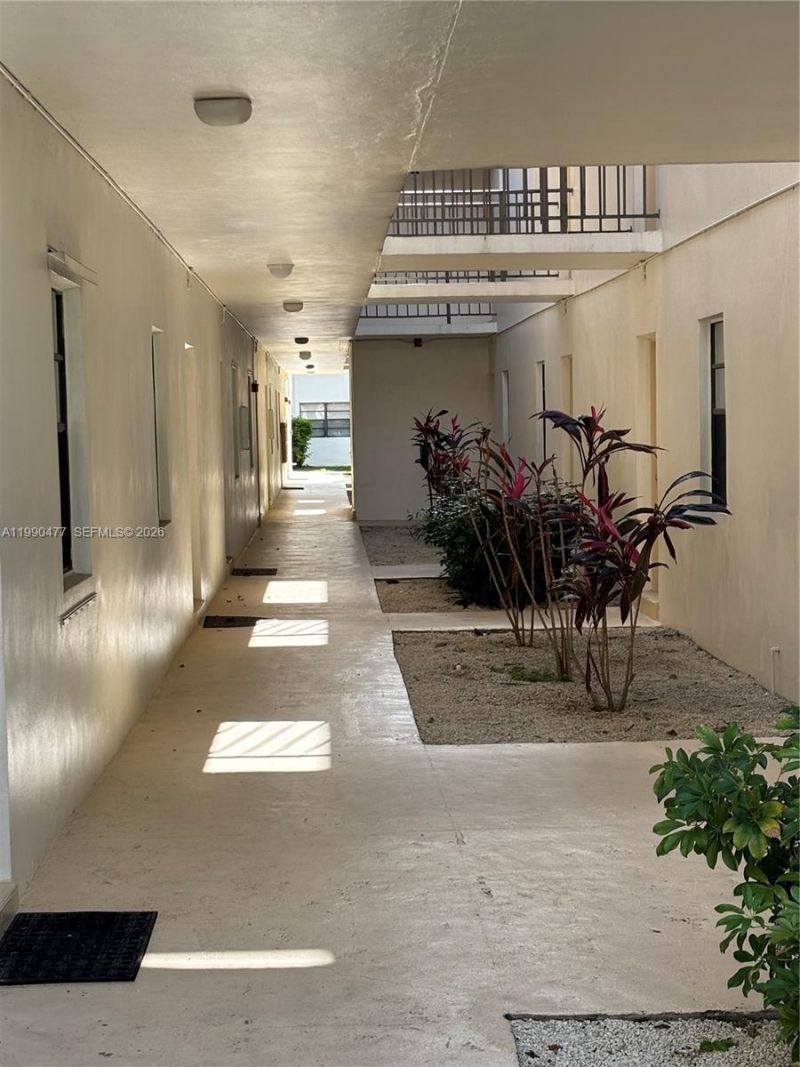 8277 SW 128th St , Unit 113, Pinecrest, FL 33156 Photo