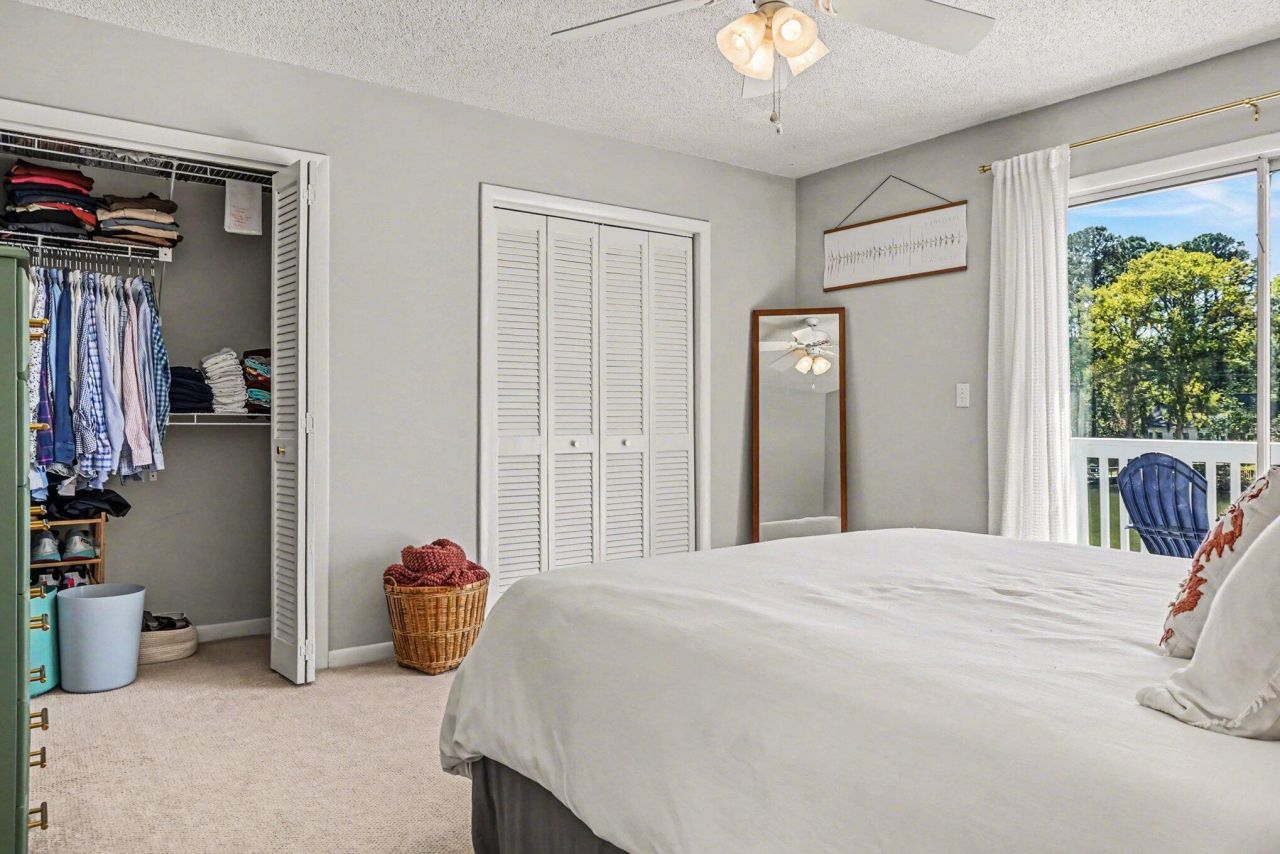 7 Town Park Lane Photo 18