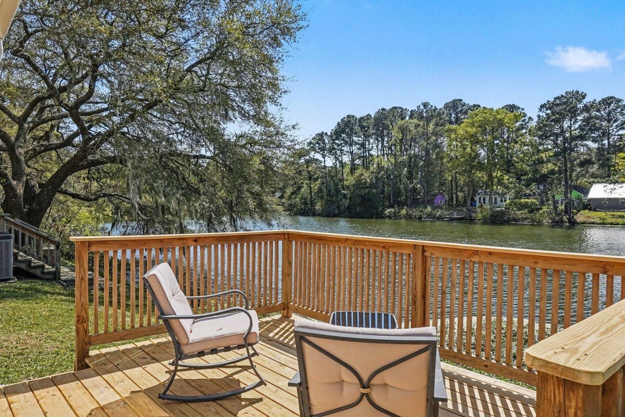 7 Town Park Lane Photo 26