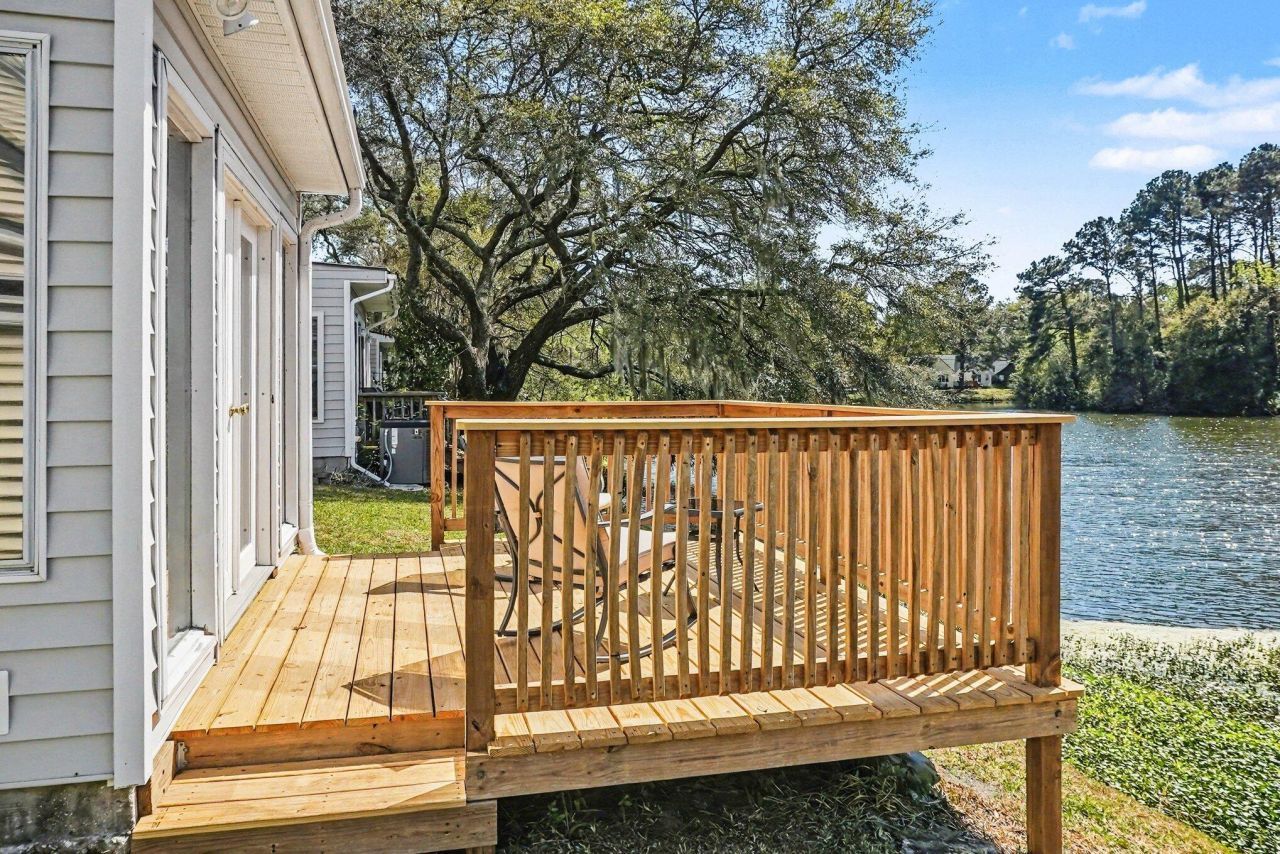 7 Town Park Lane Photo 29