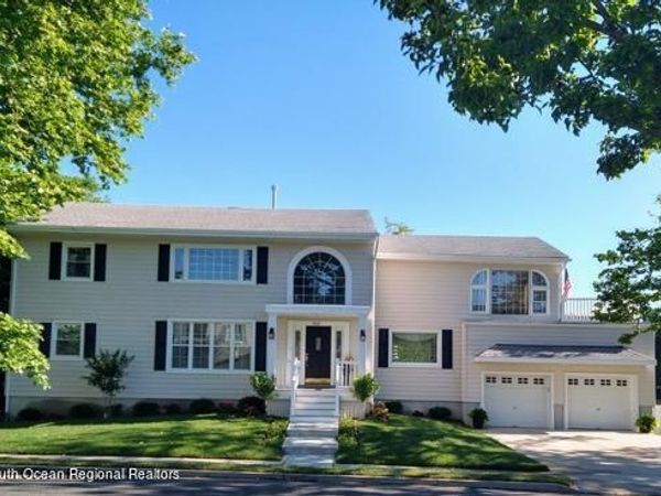 400 Ocean Road, Spring Lake, NJ 07762