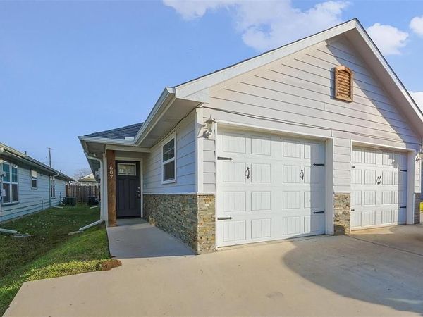 607 E Carter Street, Unit 609, Sherman, TX 75090