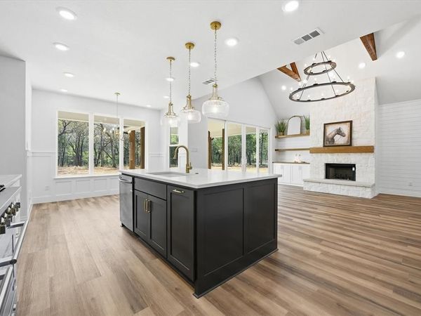 377 Oak Cove Court, Sunset, TX 76270