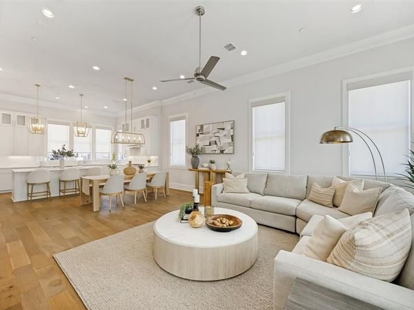 15015 Oak Street, Addison, TX 75001