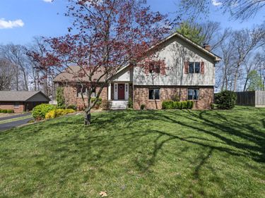 102 Longhunters Trail , Glasgow, KY 42141