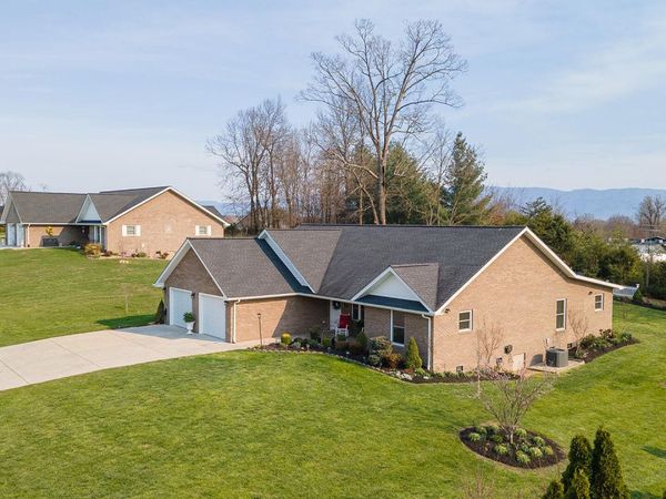 410 Garden Meadow Drive, Greeneville, TN 37745