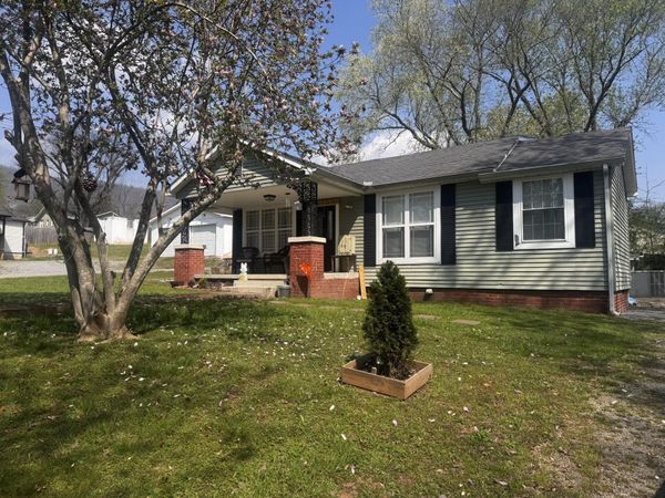 169 E Maryland Avenue, Whitwell, TN 37397