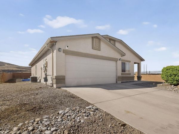 2190 Camino Rincon SW, Los Lunas, NM 87031