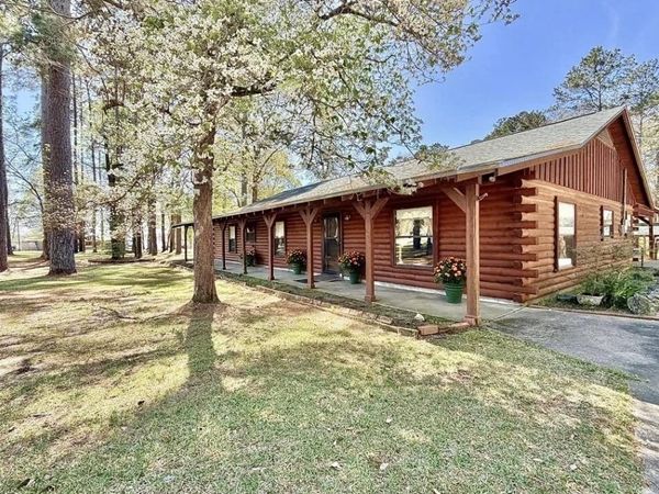 121 Calvin, Anacoco, LA 71403