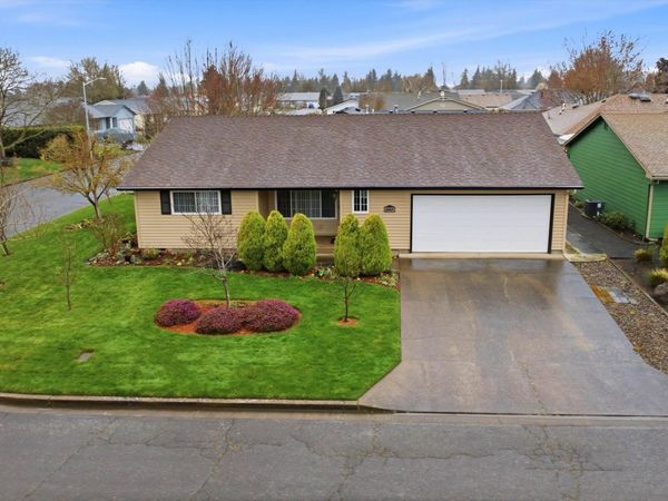 1967 Astor Wy, Woodburn, OR 97071