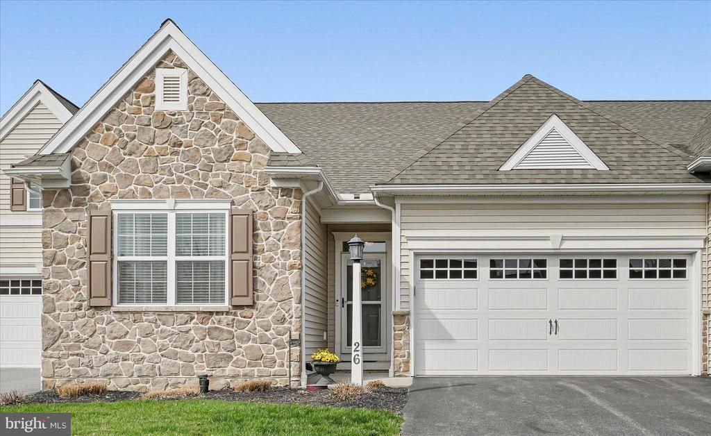 26 MIDWAY FARMS, LANCASTER, PA 17602