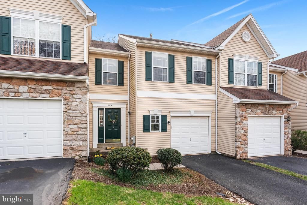 1015 ANDREW WAY , ROYERSFORD, PA 19468