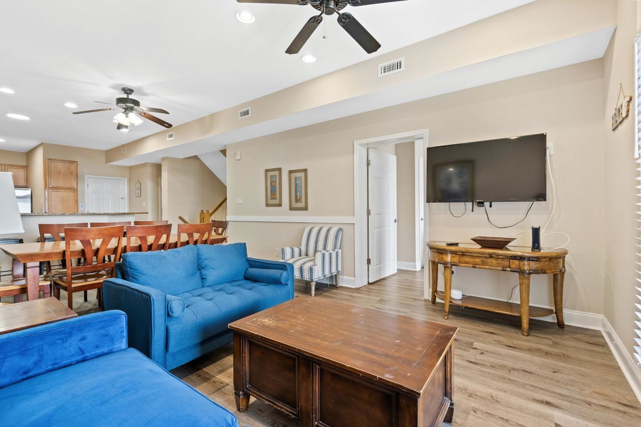 213 76th Ave. N Photo 4