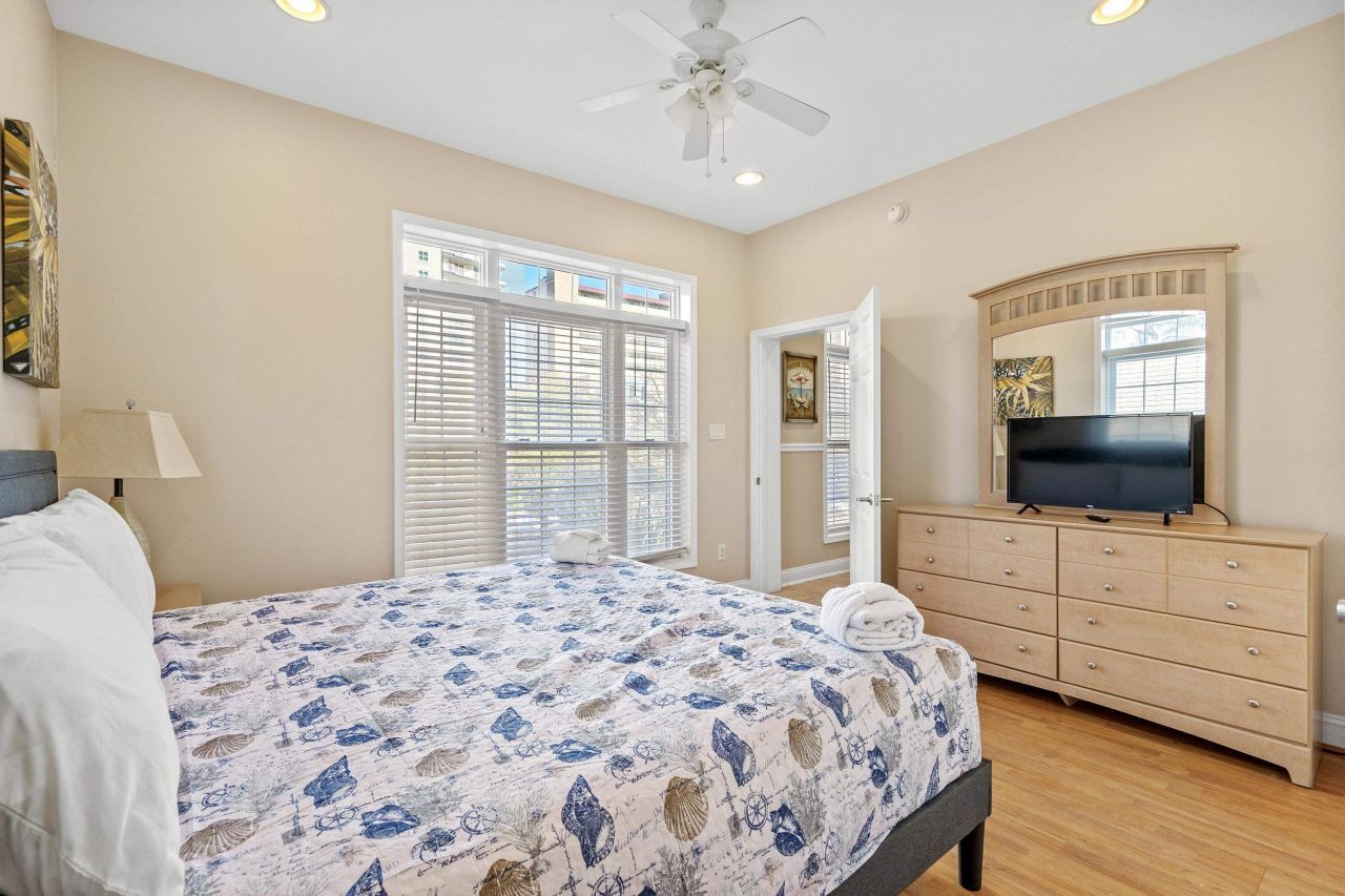 213 76th Ave. N Photo 52