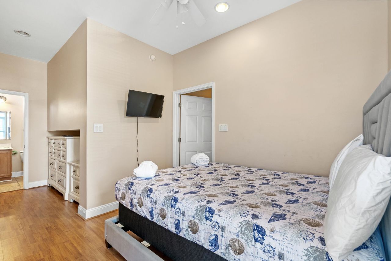 213 76th Ave. N Photo 55