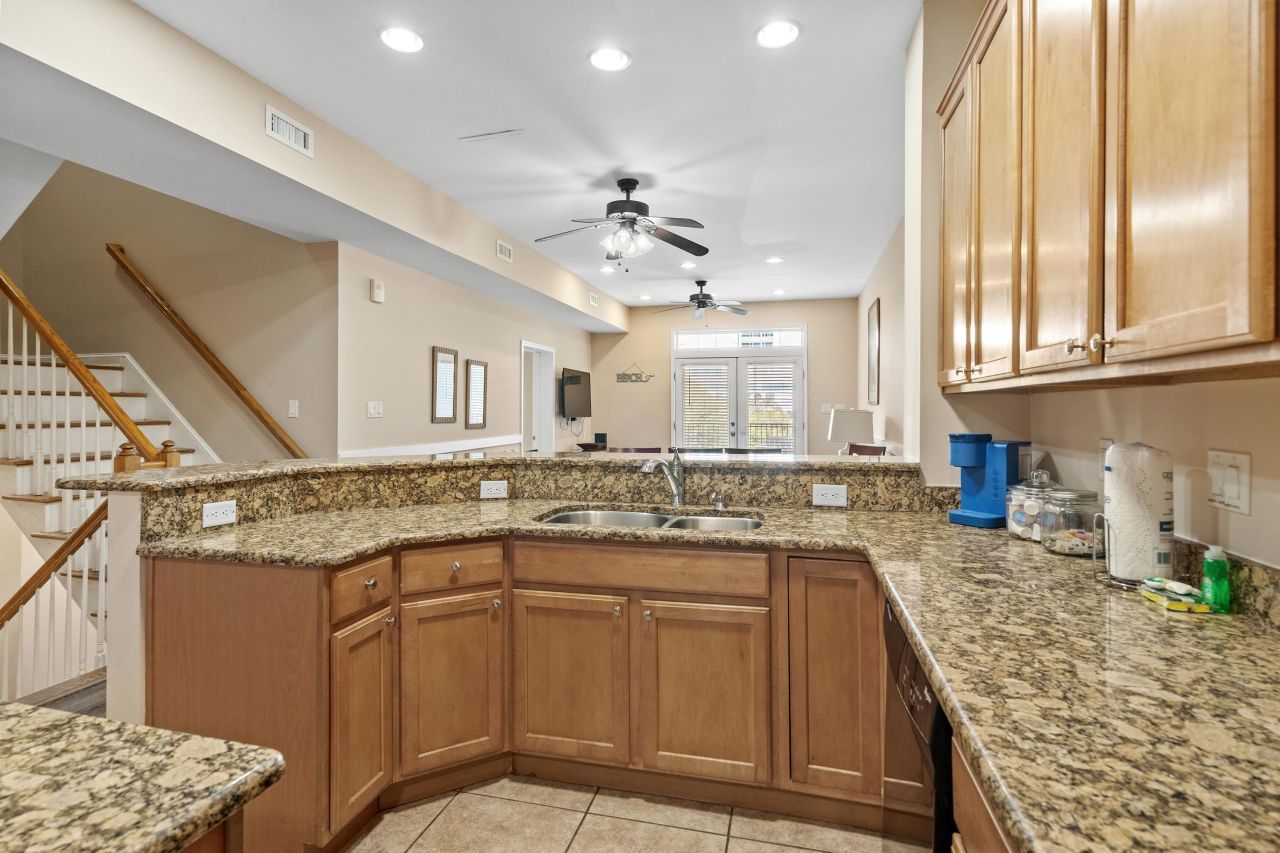 213 76th Ave. N Photo 9