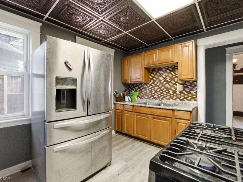 2182 E 80th Street, Cleveland, OH 44103 Photo 15