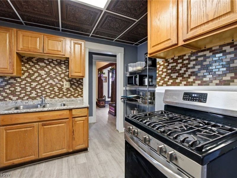 2182 E 80th Street, Cleveland, OH 44103 Photo 16