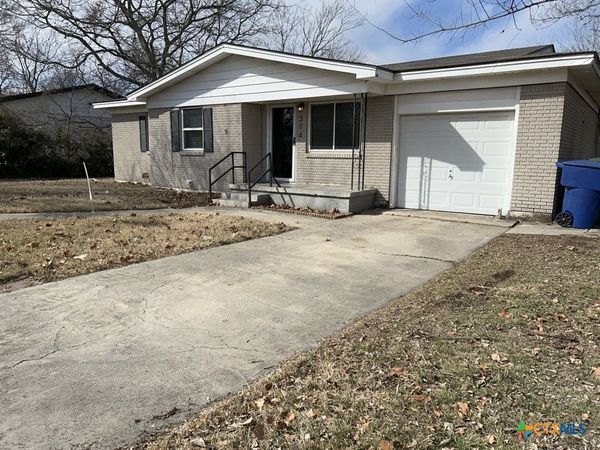 304 Oak Street , Copperas Cove, TX 76522