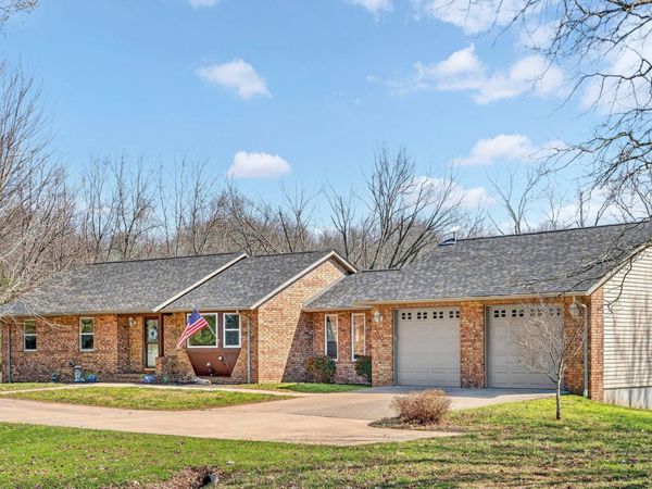 1496 State Highway Y, Galena, MO 65656