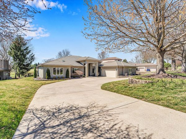 5197 S Stonehaven Drive, Springfield, MO 65809