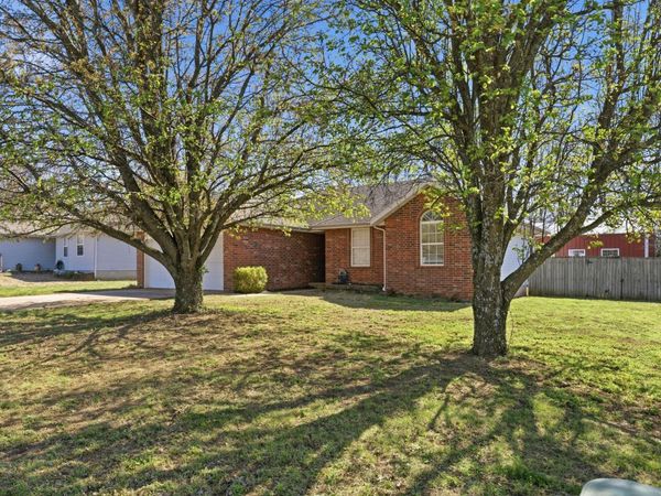 121 Holly Circle, Willard, MO 65781