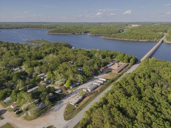 25654 Dove Drive, Pittsburg, MO 65724