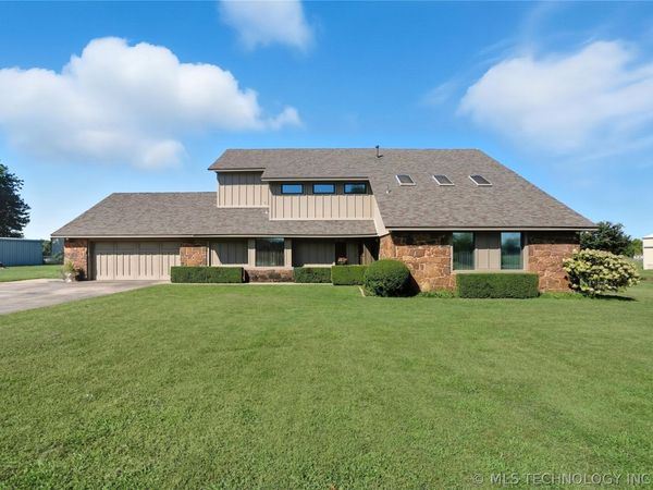 13542 N 155th East Avenue , Collinsville, OK 74021