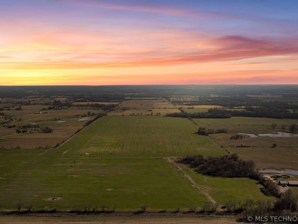 120 E 740 Road, Wagoner, OK 74467