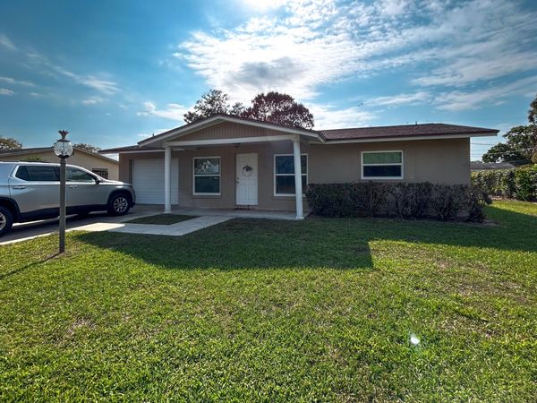 4709 Sunset Boulevard, Fort Pierce, FL 34982