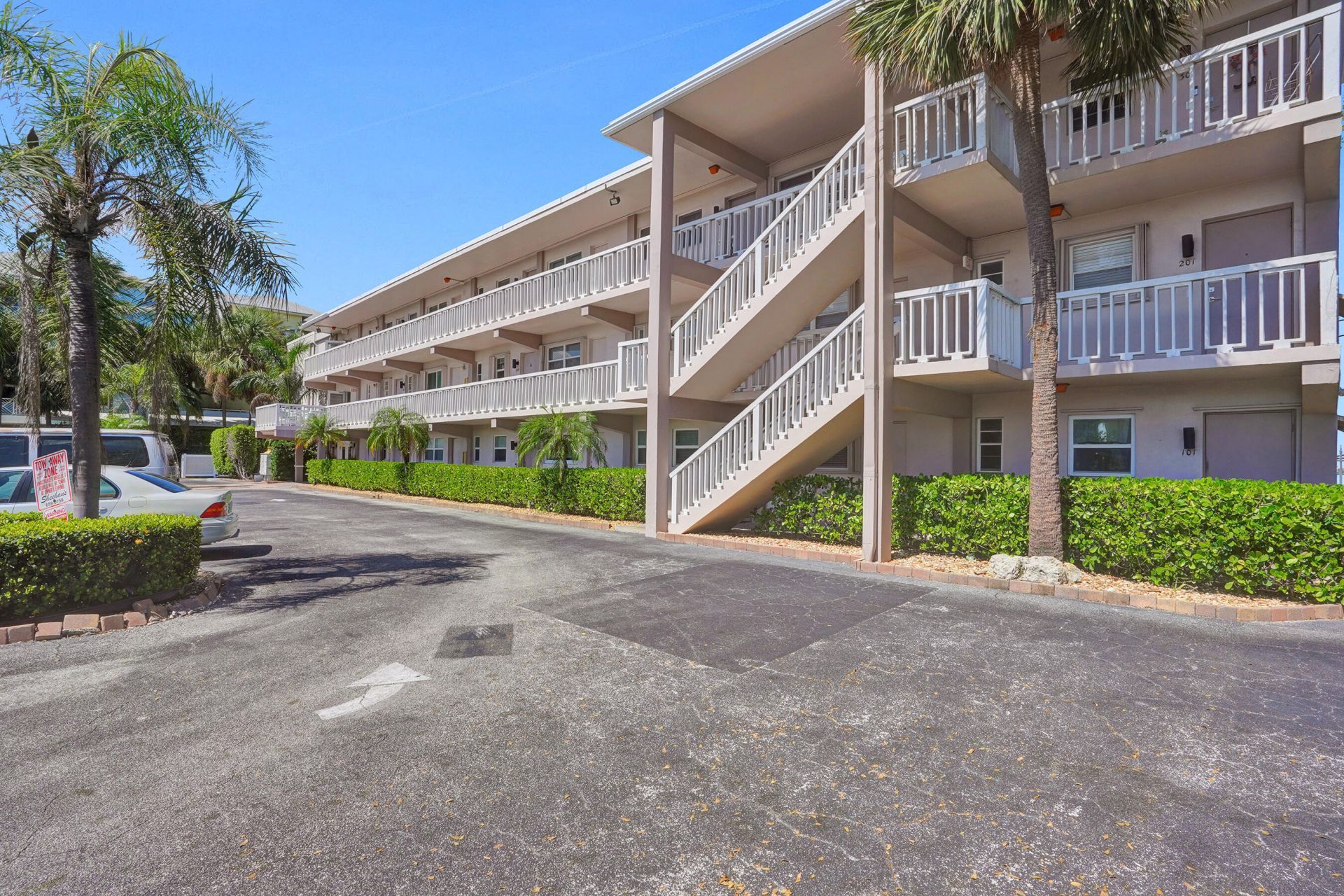 311 E Ocean Avenue, Unit 102, Lantana, FL 33462 Photo