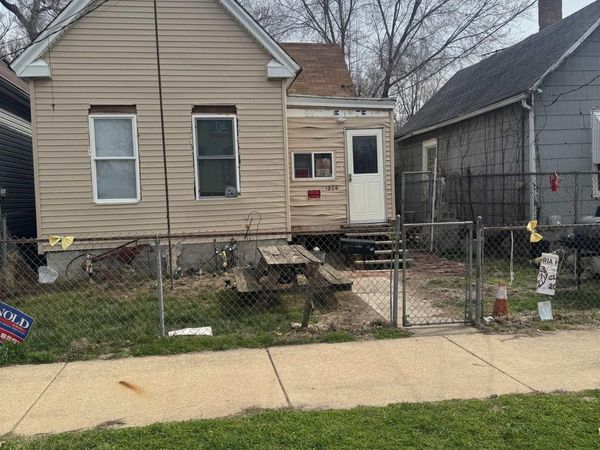 1806 S LIVINGSTON Street, Peoria, IL 61605