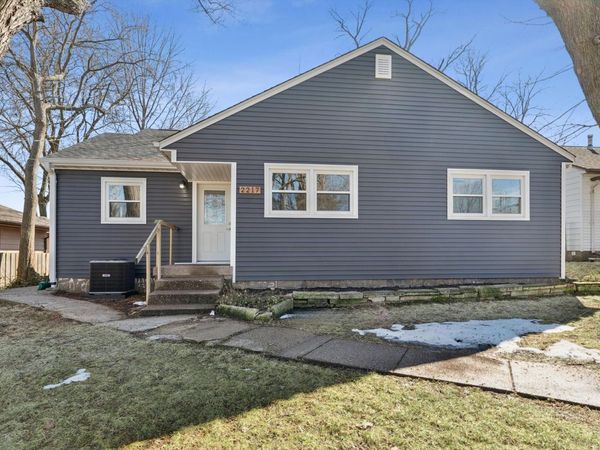 2217 W 13TH Street , Davenport, IA 52804