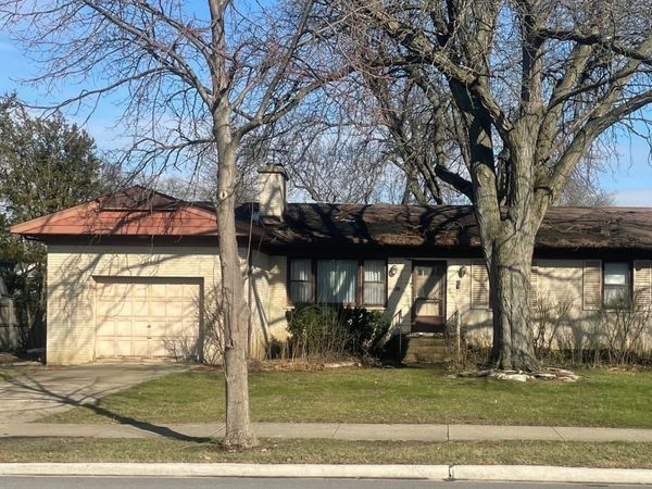 701 S Cumberland Avenue , Park Ridge, IL 60068