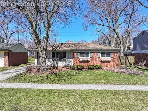 30110 Fink Avenue, Farmington Hills, MI 48336