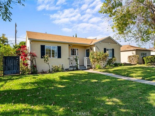 13675 Rayen Street, Arleta, CA 91331