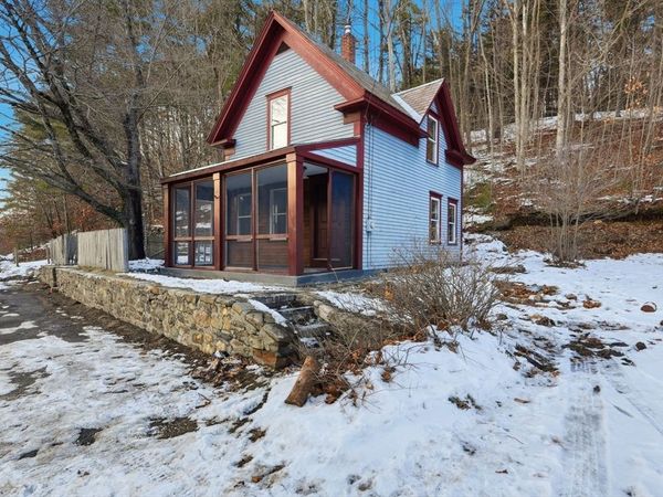 62 E Main, Erving, MA 01344