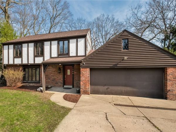 1253 Earlford Dr, Pittsburgh, PA 15227