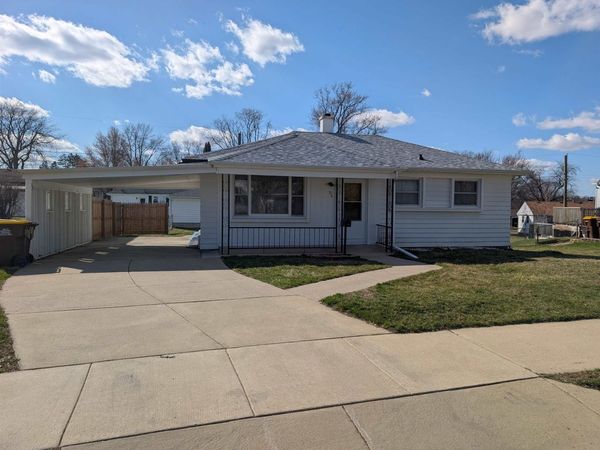 934 Jefferson Drive, FREEPORT, IL 61032