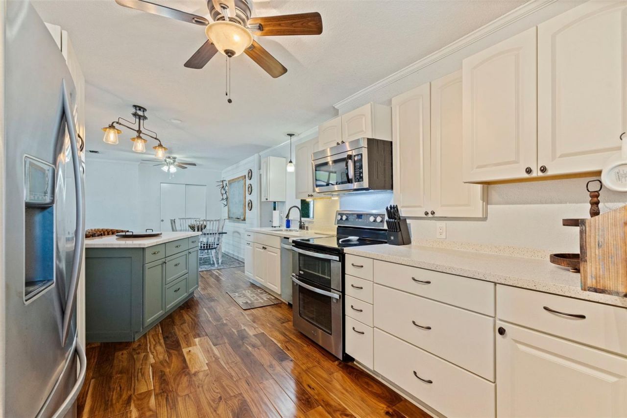 280 38th Avenue Se, Saint Petersburg, FL 33705 Photo