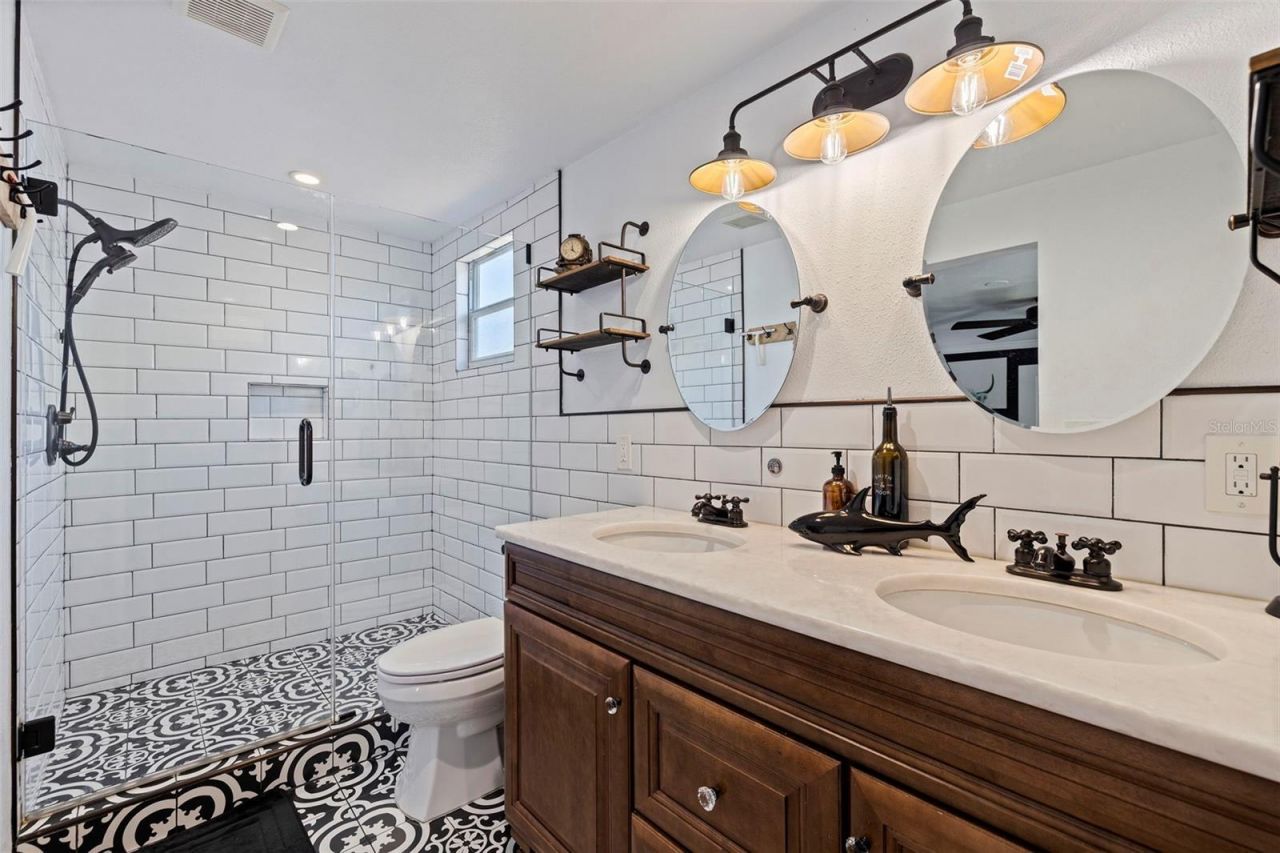 280 38th Avenue Se, Saint Petersburg, FL 33705 Photo