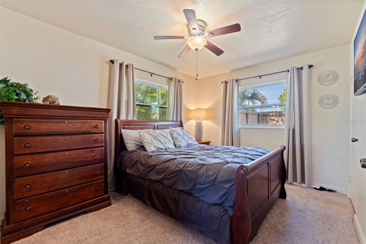 280 38th Avenue Se, Saint Petersburg, FL 33705 Photo