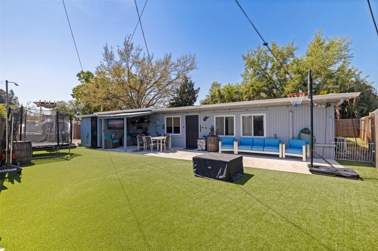 280 38th Avenue Se, Saint Petersburg, FL 33705 Photo